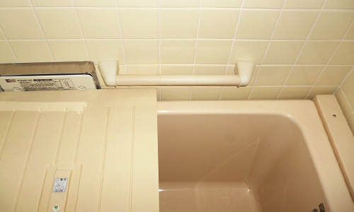 高優賃住戸の浴室内の手すり設置の例