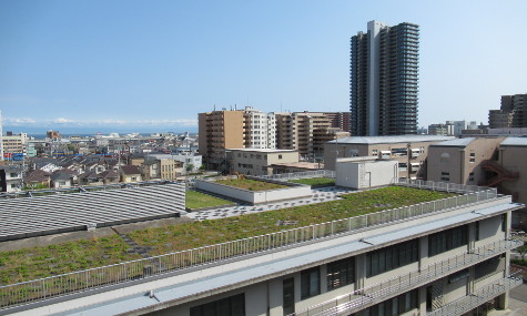 室内から見た南西方面の眺望