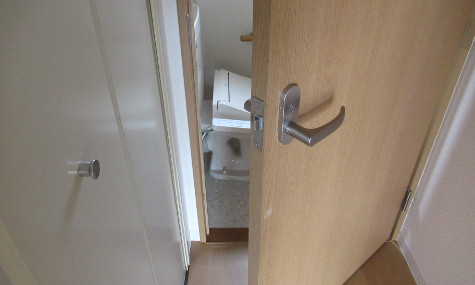 健康サポートのトイレのドアノブ