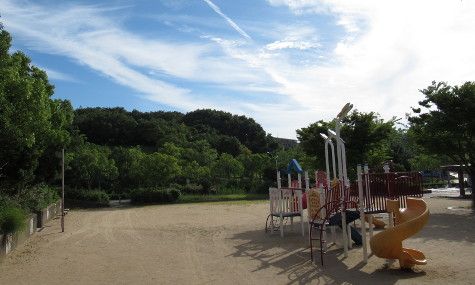 敷地内の遊び場