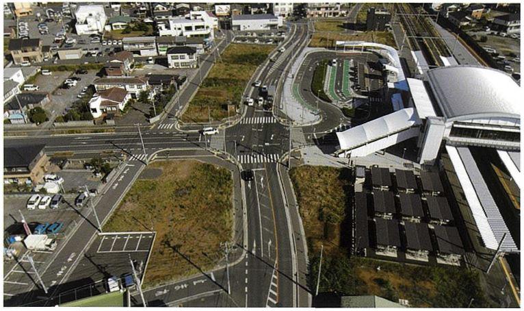 神立駅西口駅前広場（北側付近）.JPG
