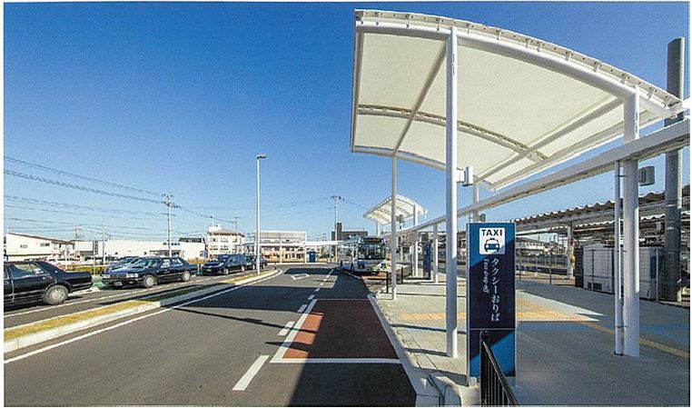 【神立駅西口駅前広場】神立駅西口駅前広場（中央付近）.JPG
