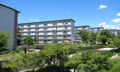 上高丸団地外観