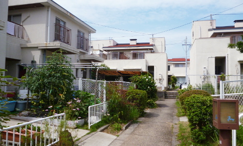 タウンハウス岩岡外観