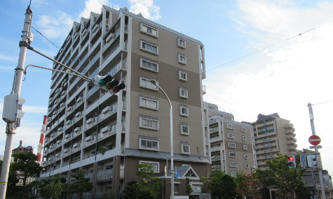 ルネシティ新在家南町団地外観