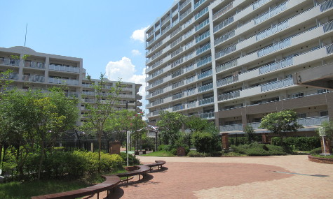 ルネシティ脇浜町敷地内風景