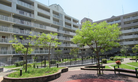 ルネシティ脇浜町台2敷地内風景
