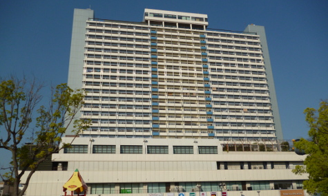 新長田駅前外観